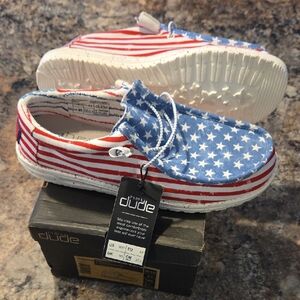 Hey Dude Size 10 Men's Wally Patriotic Stars And Stripes Sneakers NEW